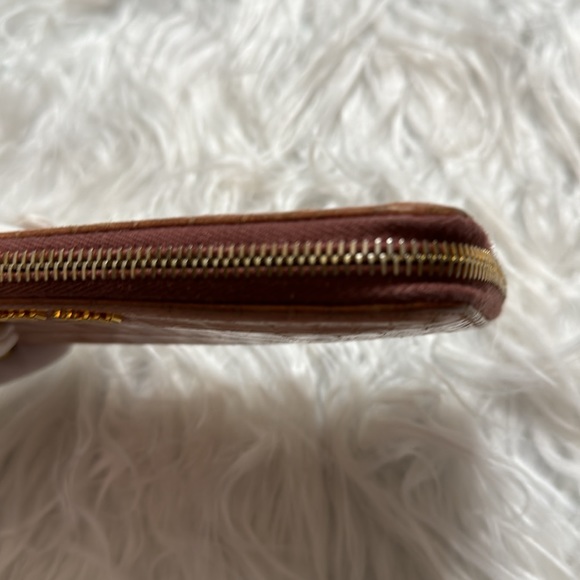 Miu Miu Zip Around Wallet Croc Embossed Leather Vintage With Box - Picture 15 of 16